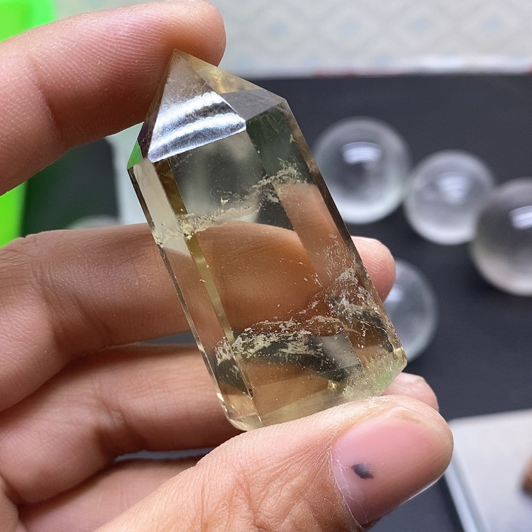  320未镶嵌水晶水晶石