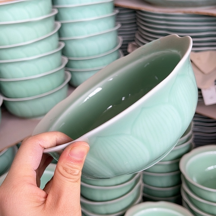 青瓷哈哈哈哈哈哈哈哈哈哈