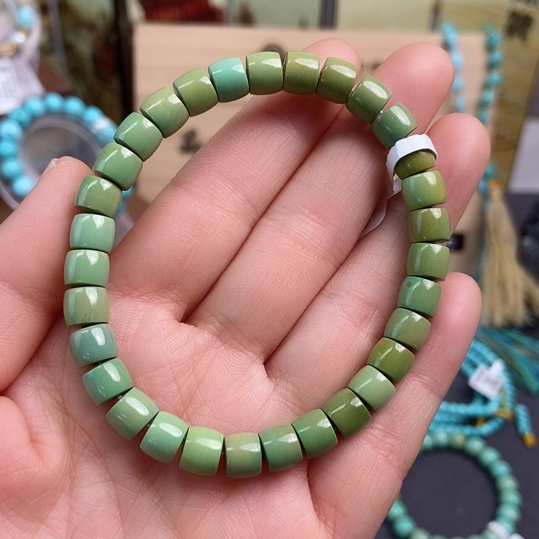 绿松石配饰未镶嵌