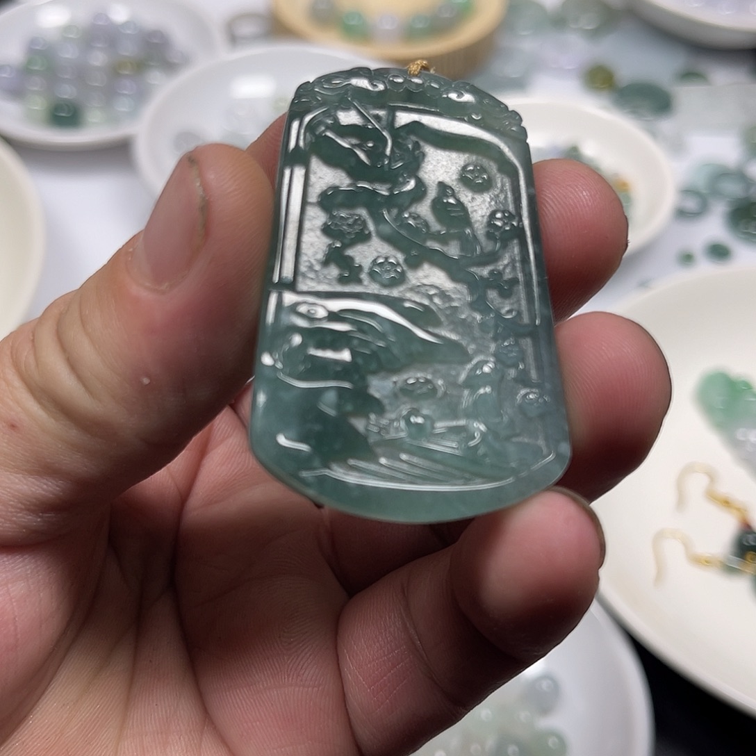 翡翠未镶嵌吊坠(不含链)冰喜上眉梢