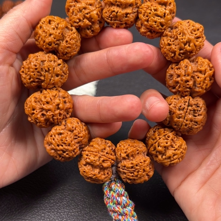 金刚菩提手串25飞碟梅花