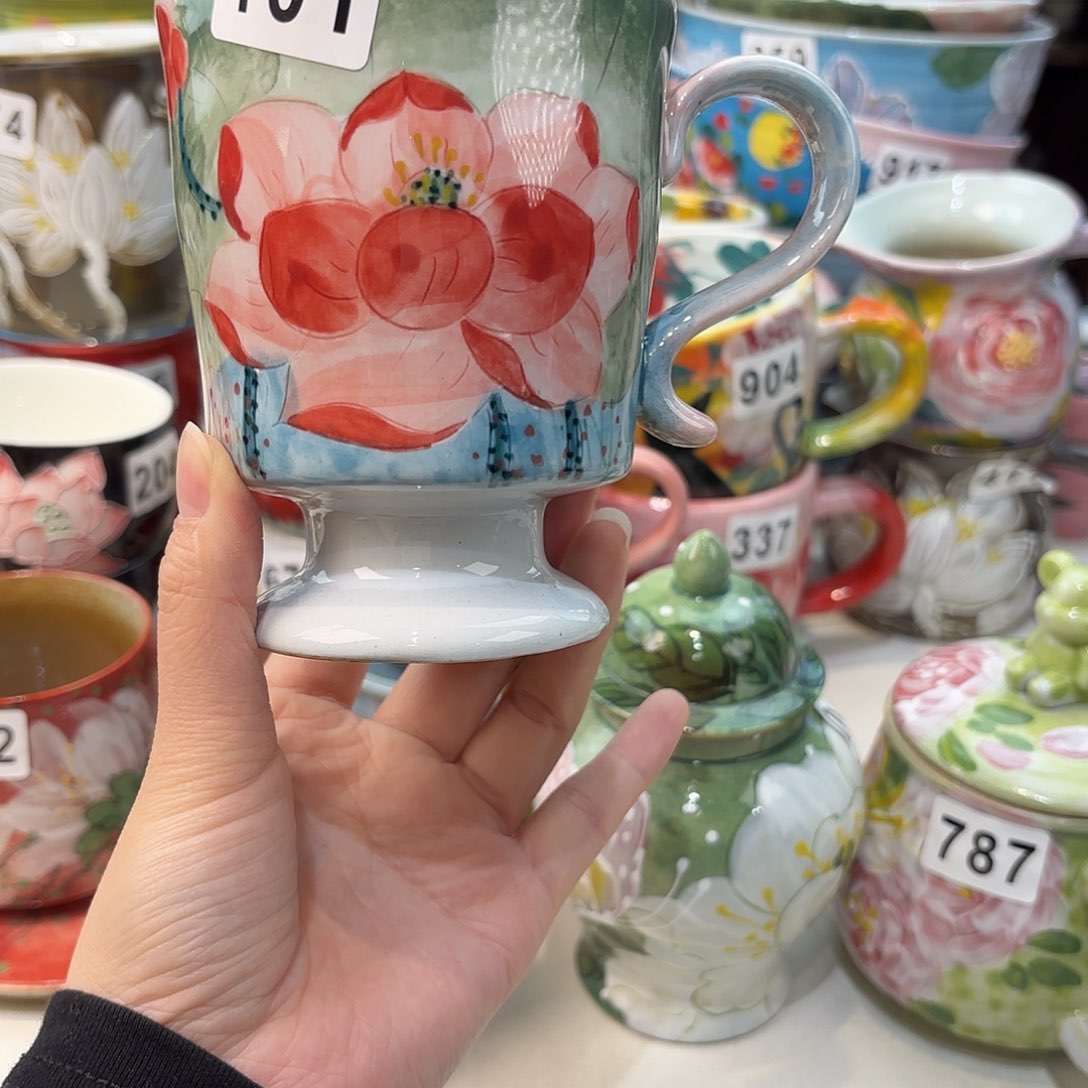 瓷片兔兔好可爱呀打