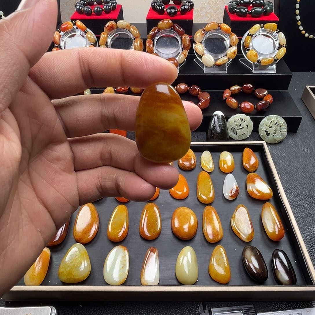 和田玉吊坠(赠链)未镶嵌