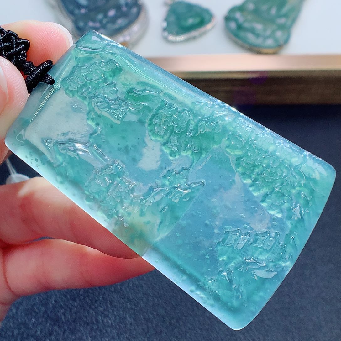 翡翠颈饰未镶嵌翡翠