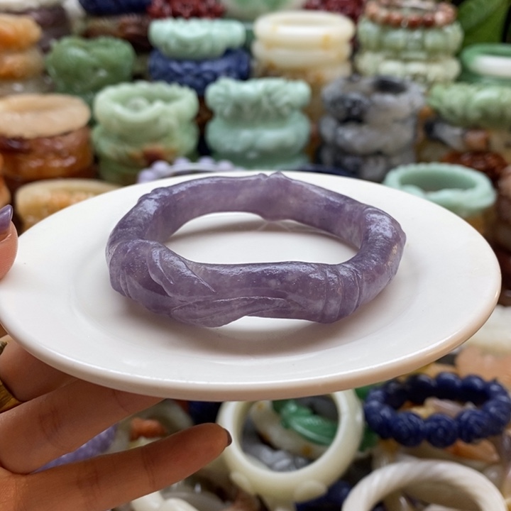 石英岩玉未镶嵌手镯圈口56