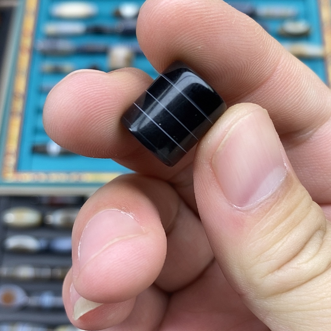 M***生玛瑙/玉髓未镶嵌颈饰