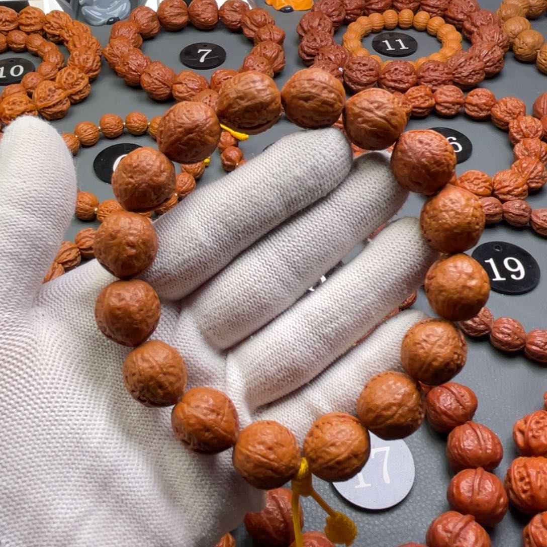 文玩核桃手串野生核桃光头秋子手持