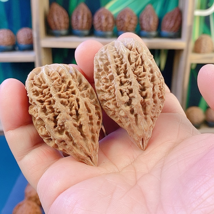 文玩核桃吊坠火焰塔