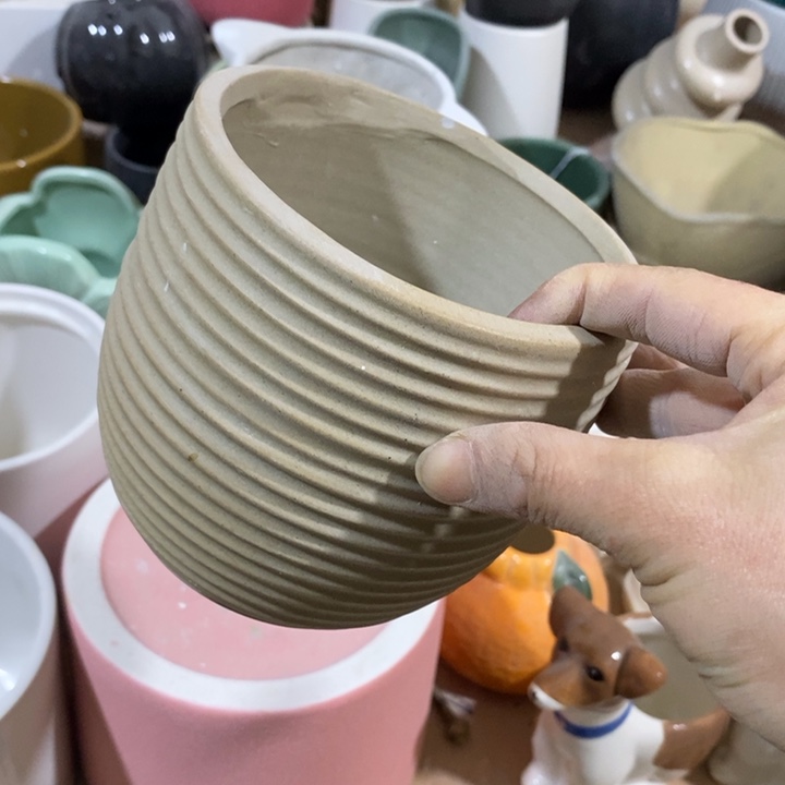 陶盆有孔 瑕疵针孔漏釉介意勿拍外口 11外高11