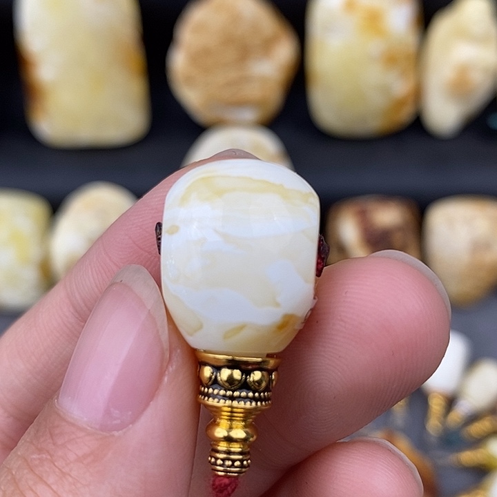 琥珀未镶嵌裸石14瓷白c772