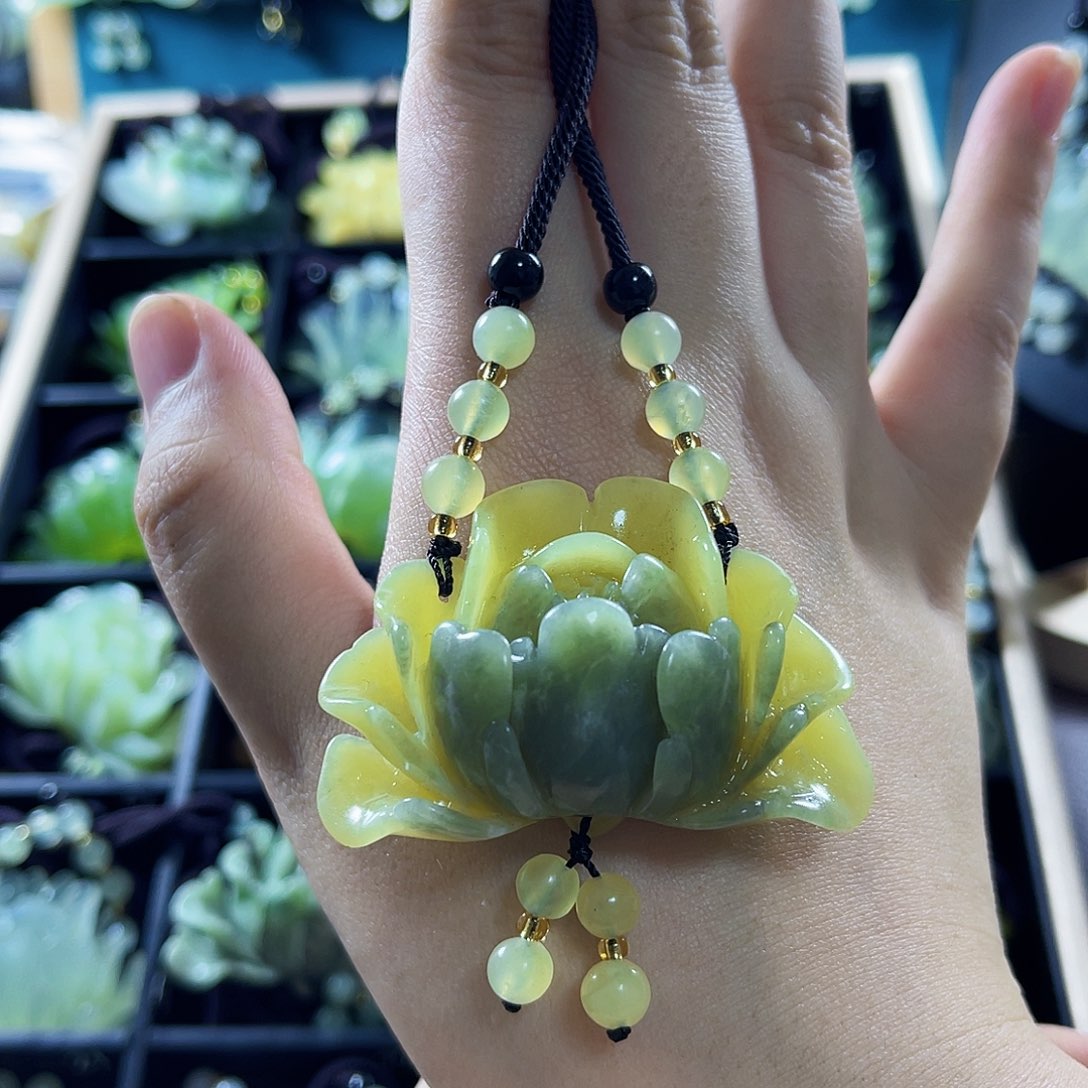 蛇纹石玉颈饰未镶嵌7