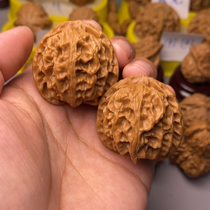 文玩核桃把件苹果园狮子头