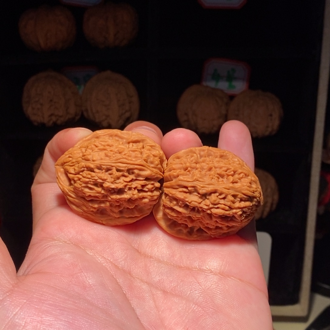 会***蛙文玩核桃把件拉丝疆250056