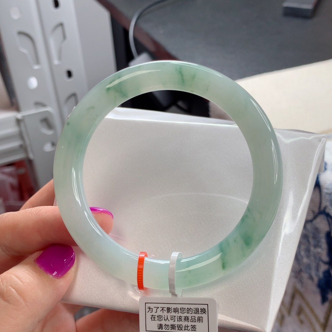 翡翠未镶嵌手镯圈口54