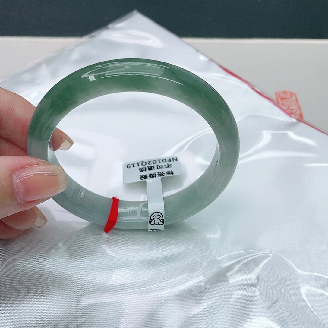 翡翠手镯未镶嵌正57.7