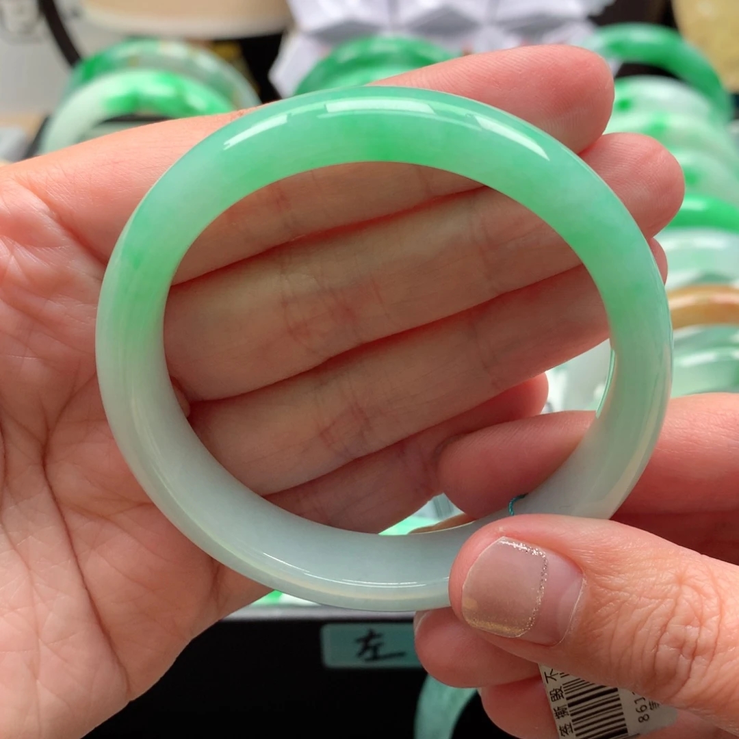 半山水 缅甸A货翡翠手镯