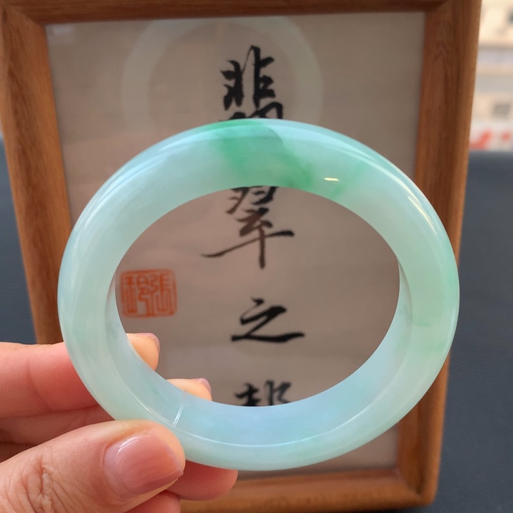 翡翠手镯未镶嵌翡翠手镯51