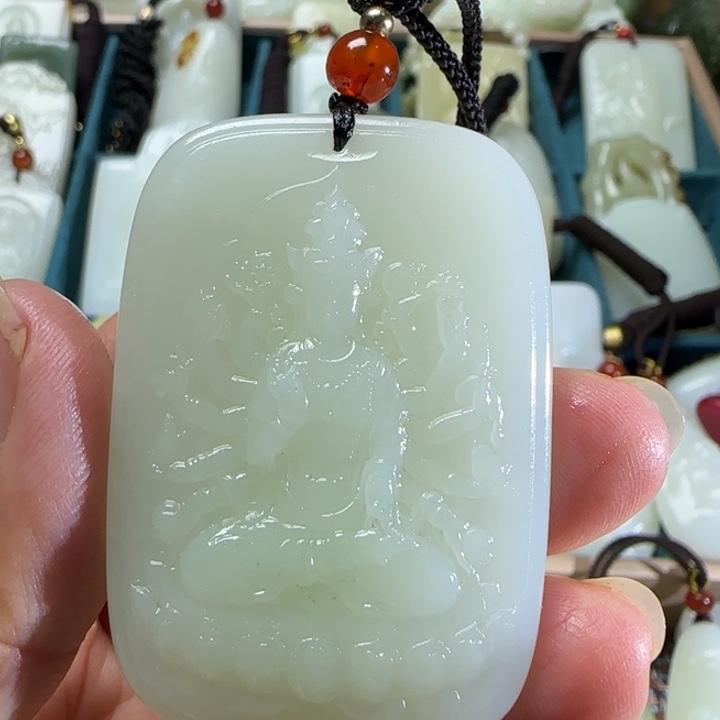 和田玉（糖玉）未镶嵌颈饰