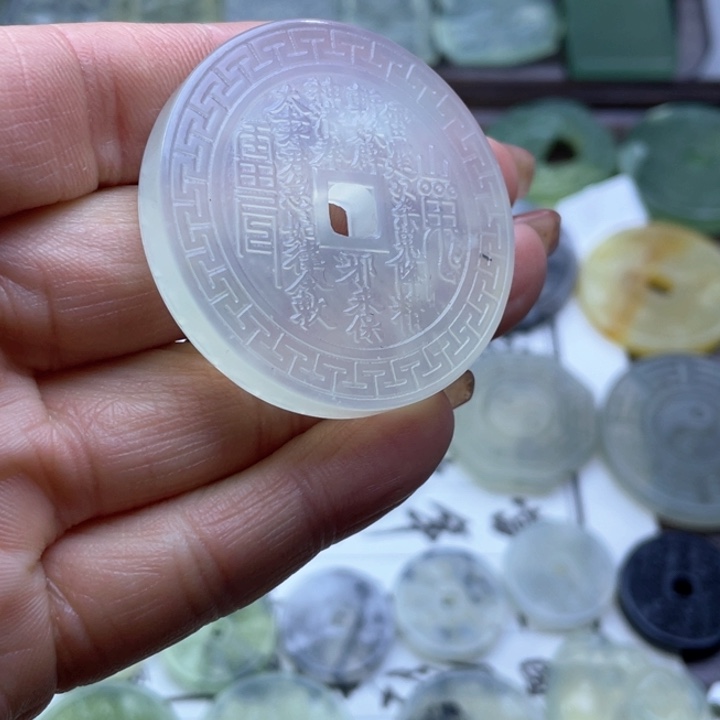 蛇纹石玉挂件未镶嵌小*