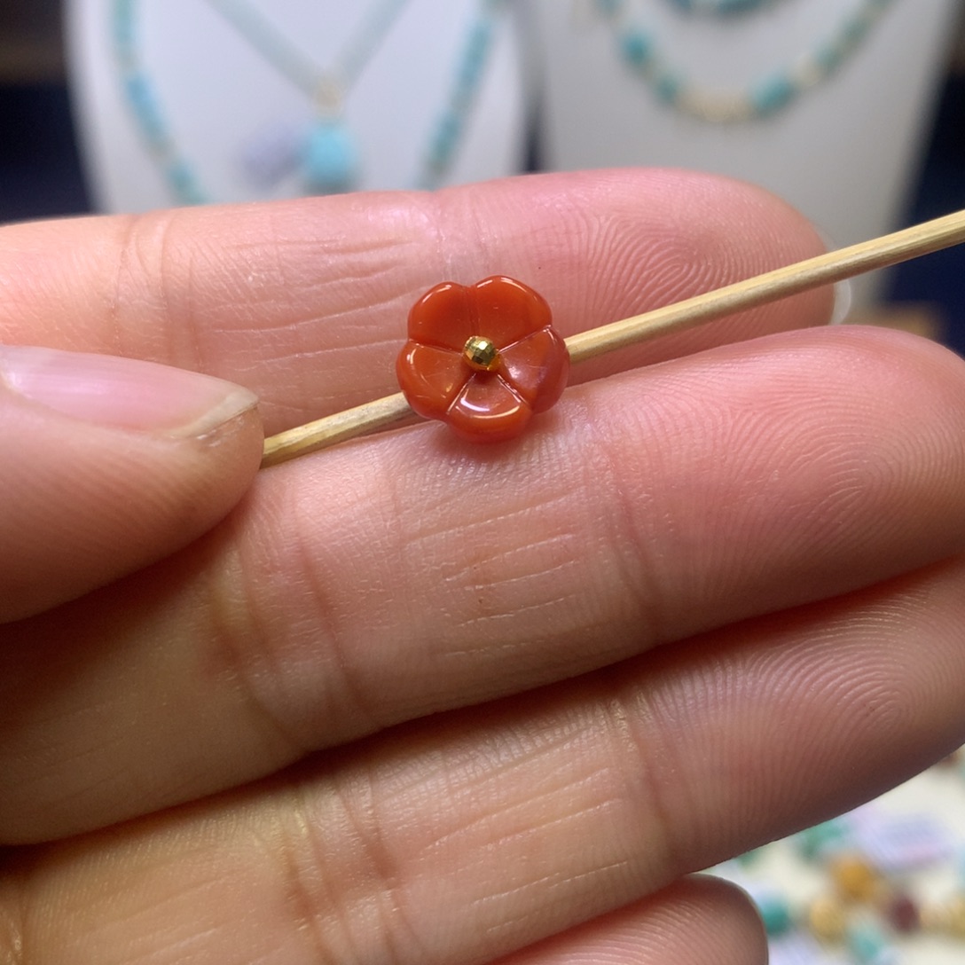 南红玛瑙18K金镶嵌卡子