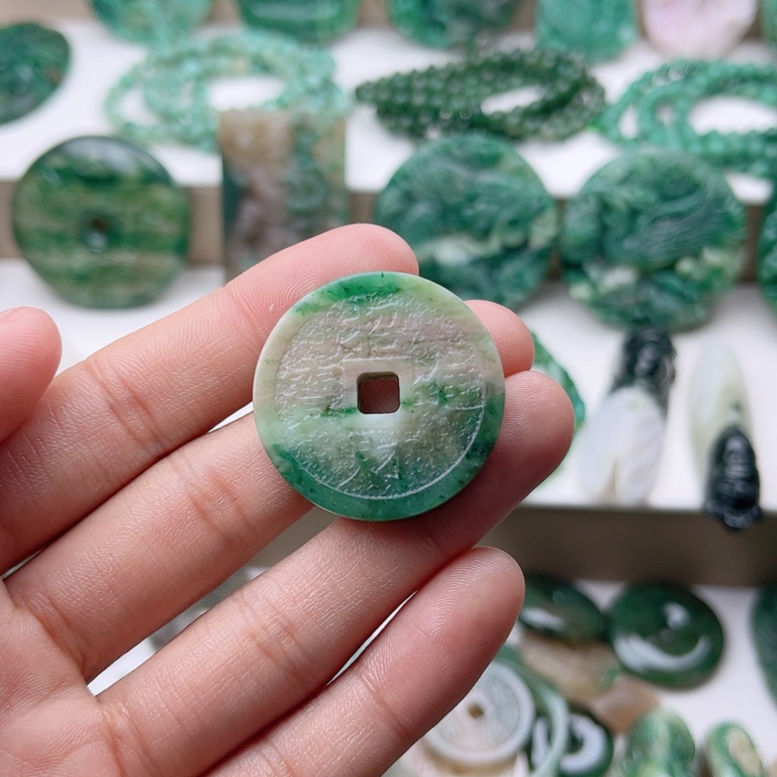 独山玉挂件未镶嵌山*经