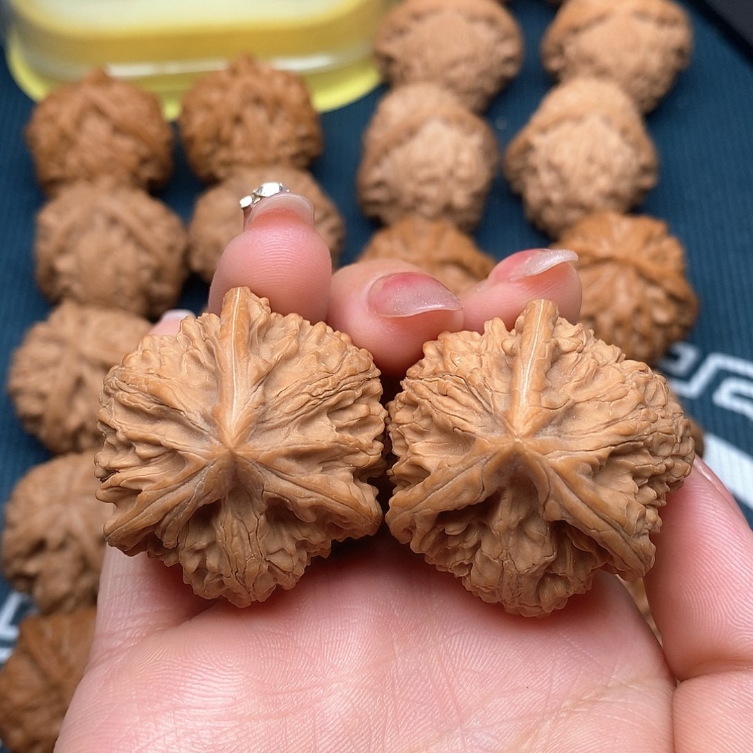 文玩核桃吊坠玉龙37-38