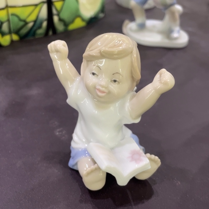 陶福利款小男孩一个