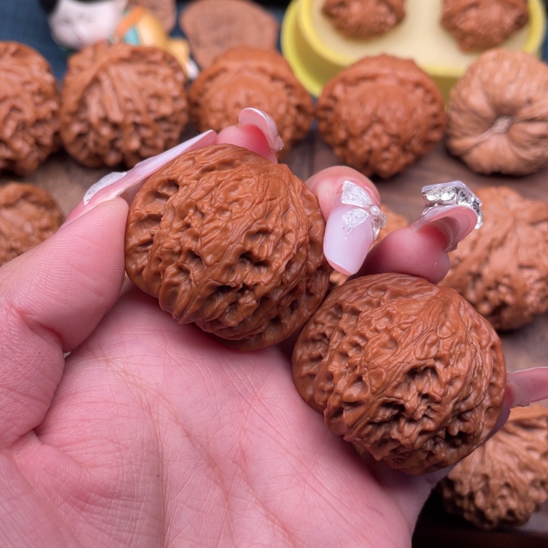 被***眼文玩核桃把件全品房山正磨41