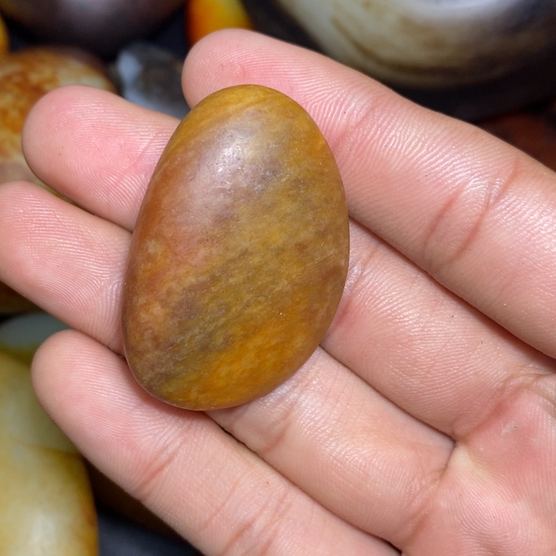 和田玉未镶嵌珠宝奇石