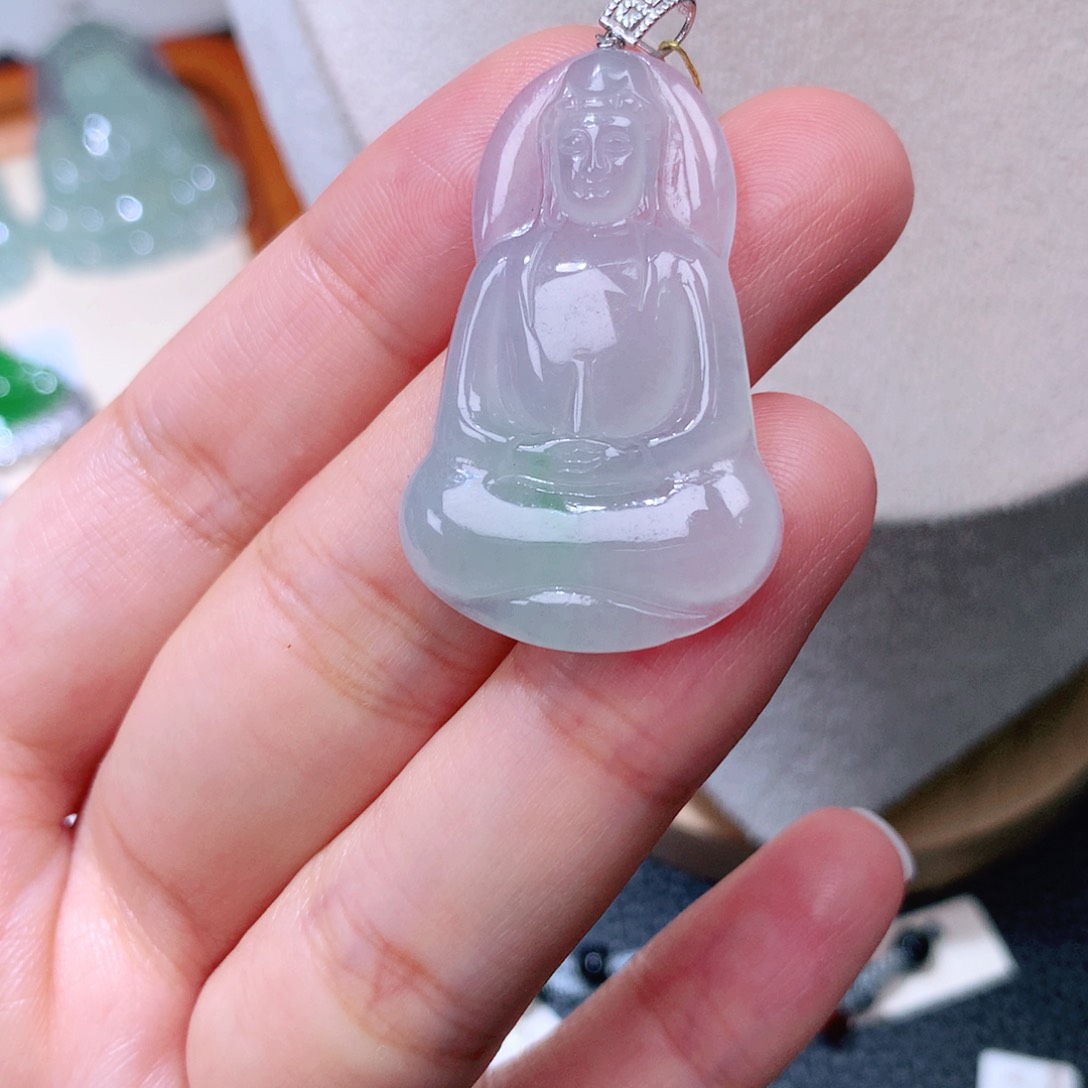 颈饰18K金镶嵌翡翠素衣