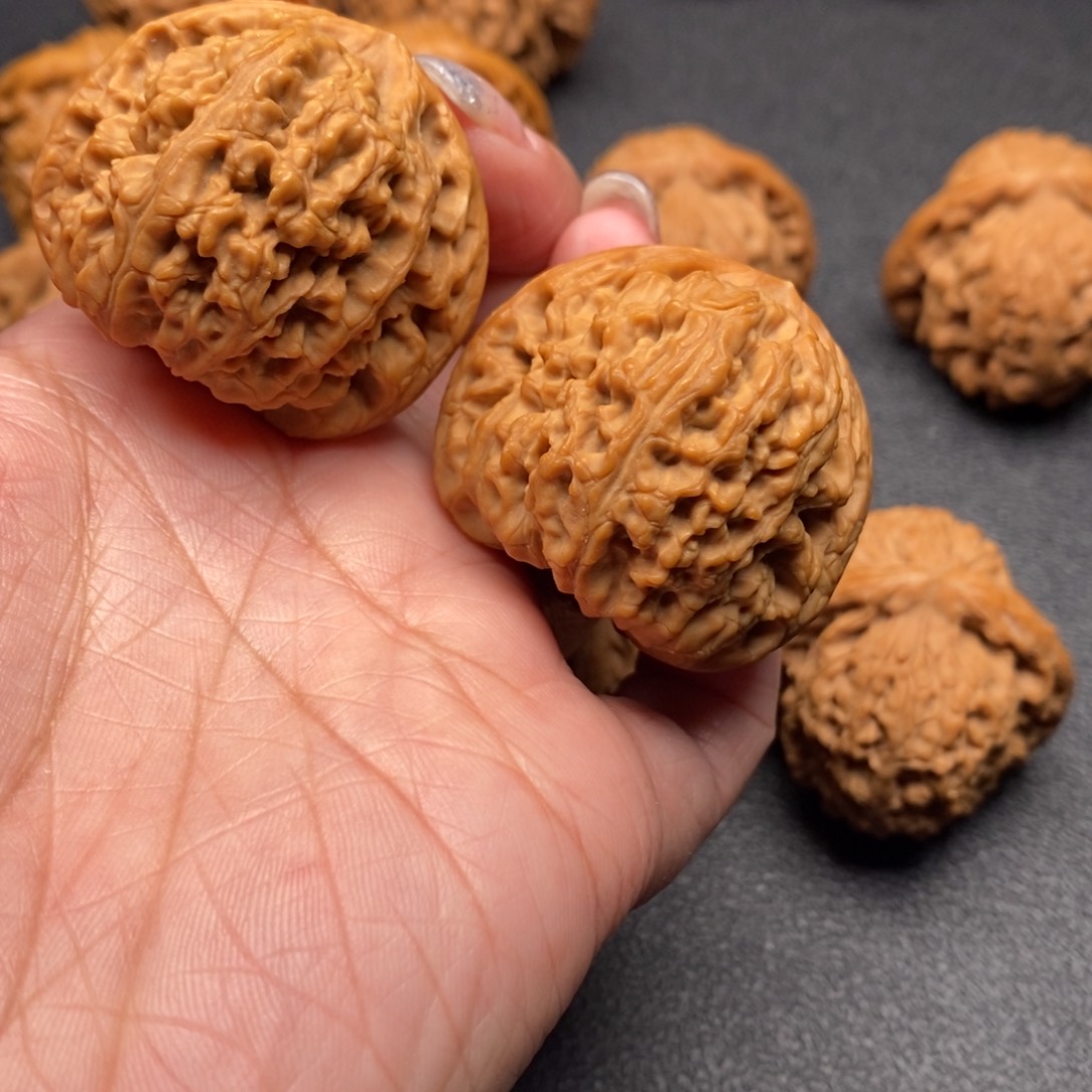  ***n核桃手串/手链南疆石