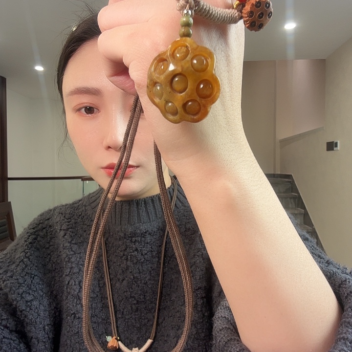 *****蛇纹石玉未镶嵌颈饰