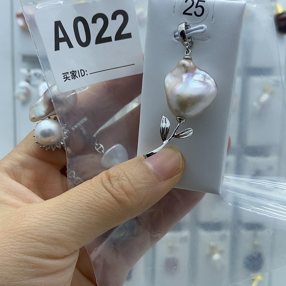 钛钢颈饰淡水珍珠