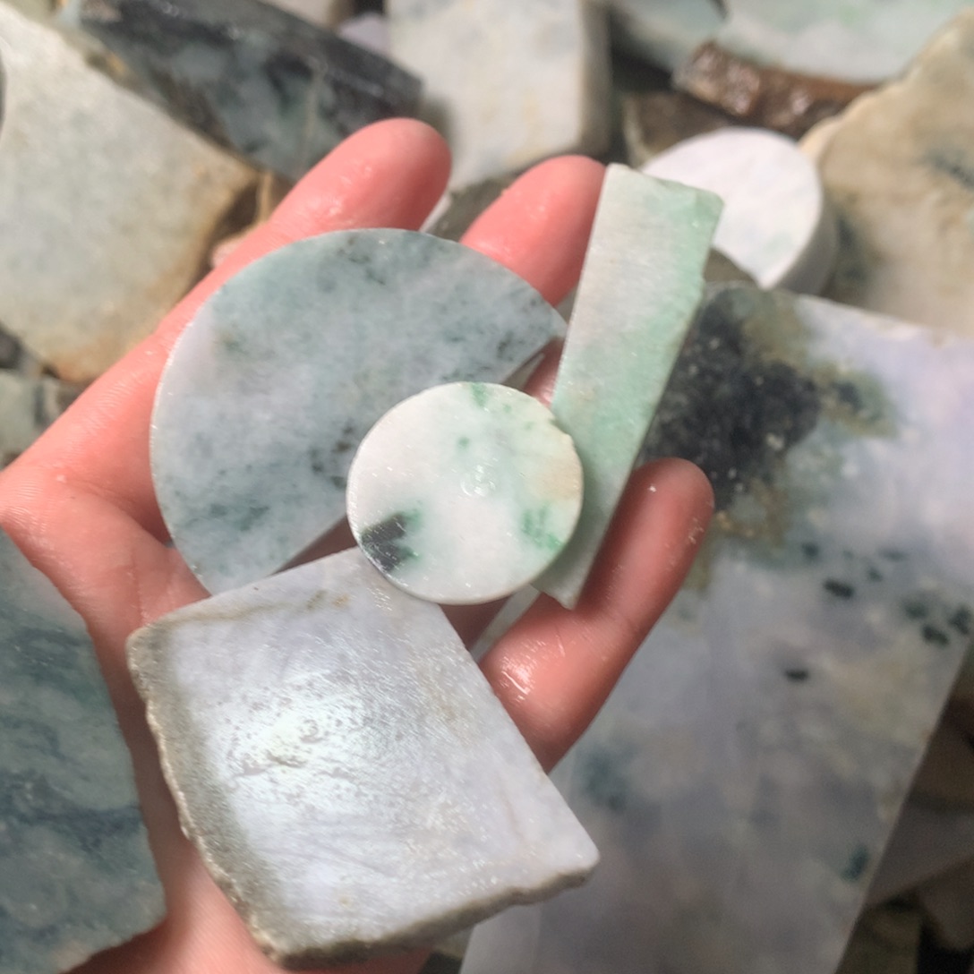 翡翠颈饰未镶嵌缅甸翡翠