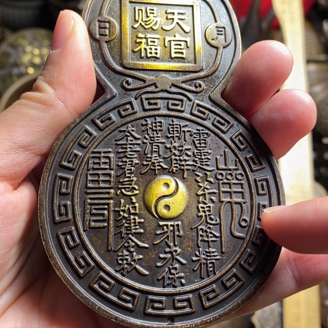 精美铜器做工精良