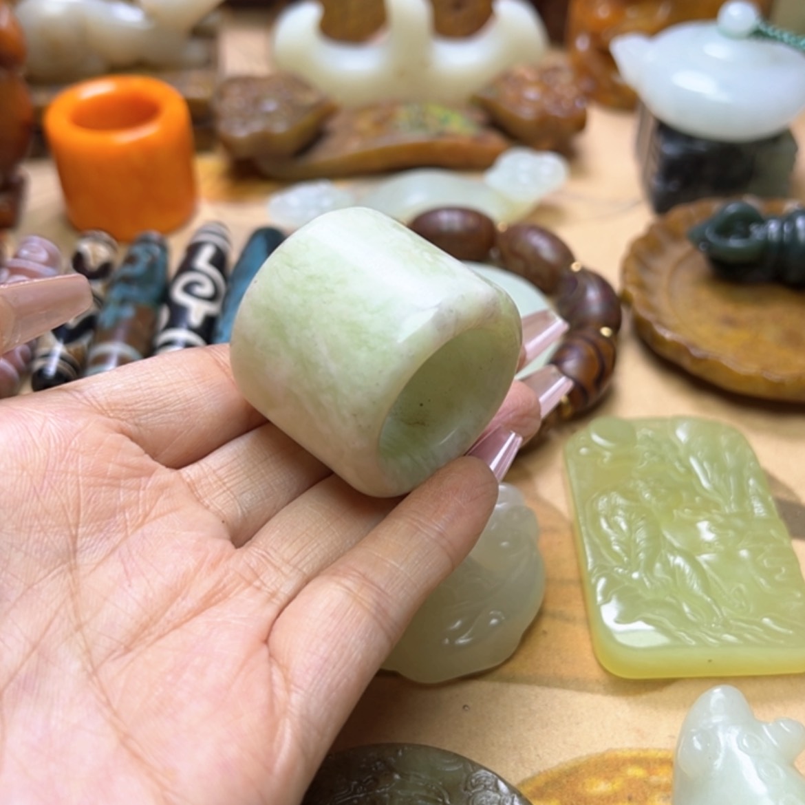 【闪购商品】蛇纹石玉颈饰未镶嵌