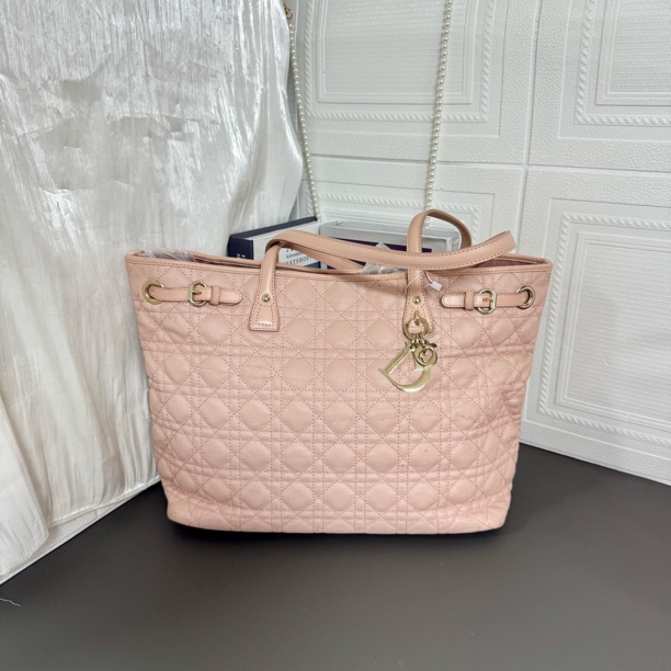 95新 DIOR/迪奥 95新 樱花粉菱格托特包