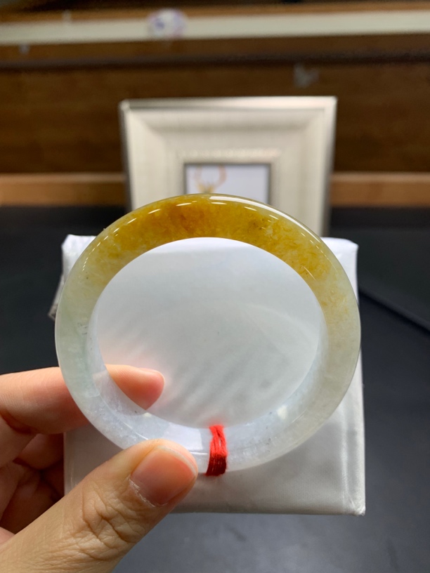 冰黄翡正圈53-54天然翡翠手镯