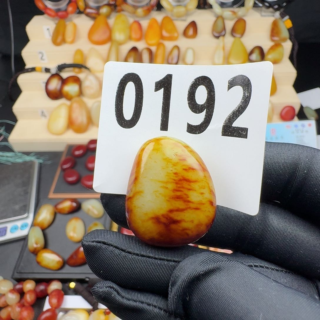 和田玉吊坠(赠链)未镶嵌