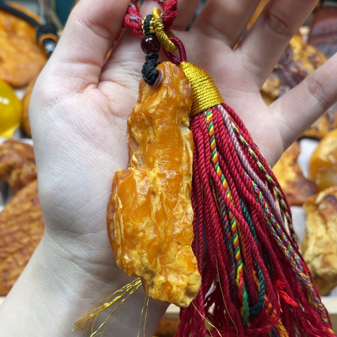 琥珀珠宝奇石未镶嵌