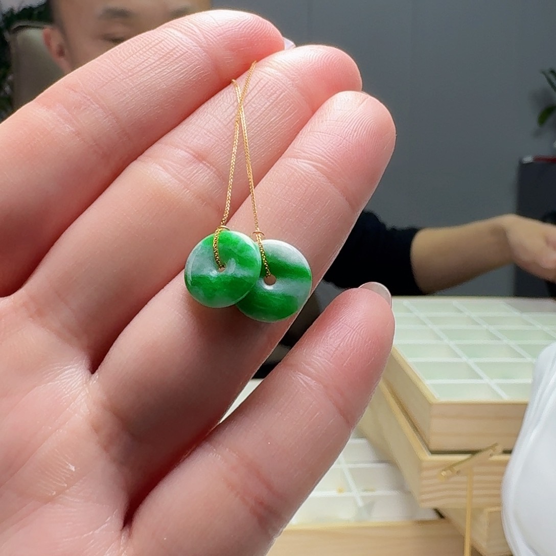 翡翠耳饰18K金镶嵌天然
