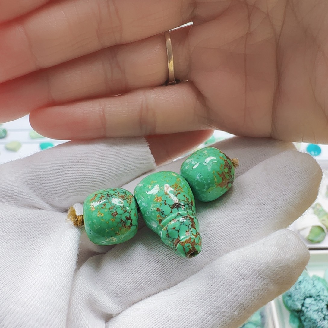 绿松石未镶嵌颈饰巴山菜籽套装