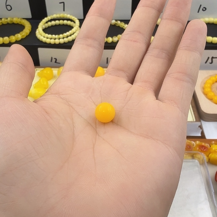 琥珀未镶嵌裸石蜜蜡鸡油黄单颗