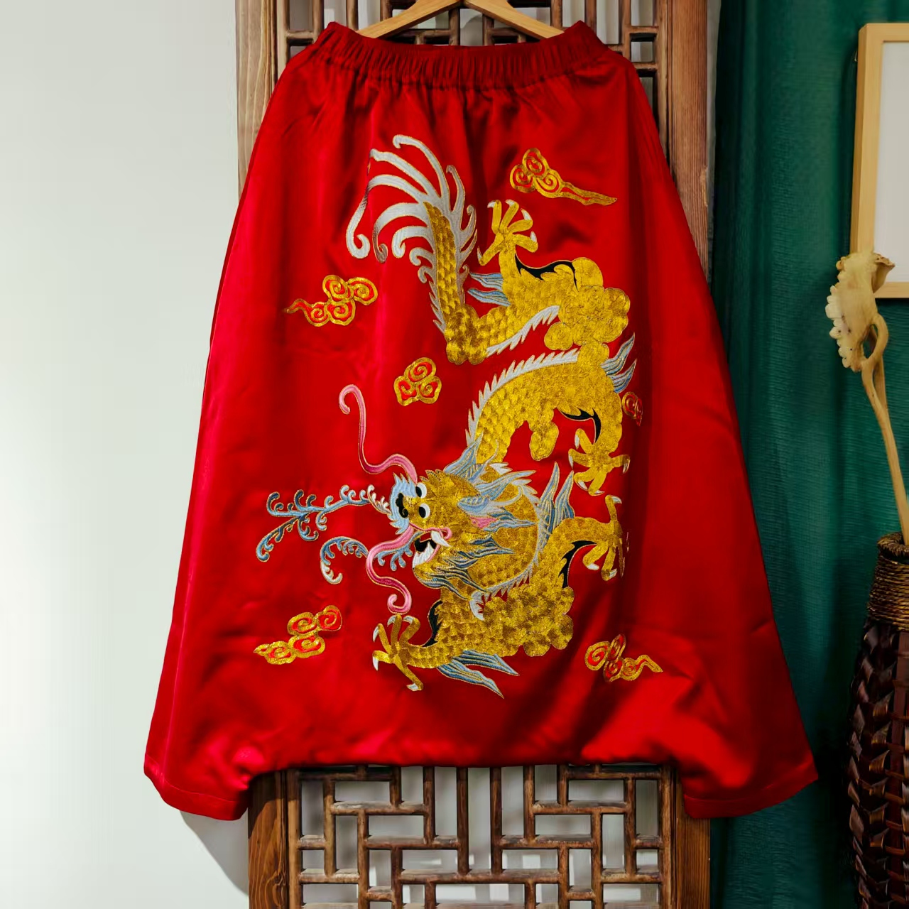 （LK150-2）凤徕兮私人定制红色光板底盘金龙全松紧加衬垮裤