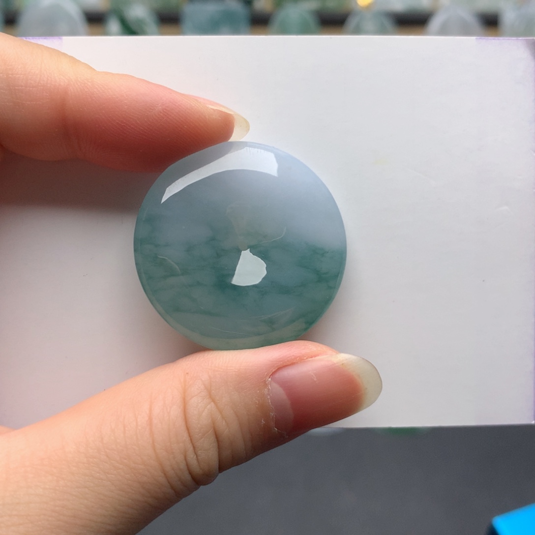 颈饰未镶嵌翡翠平安扣