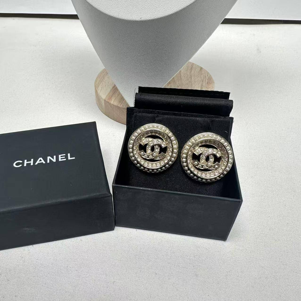 胖虎熙少/香奈儿/95新/公价0/饰品/耳饰/31B2501030061