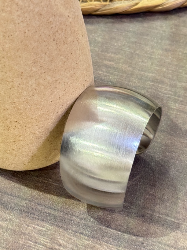 钛钢手镯 手镯个性夸张欧美风简约开口拉丝银色