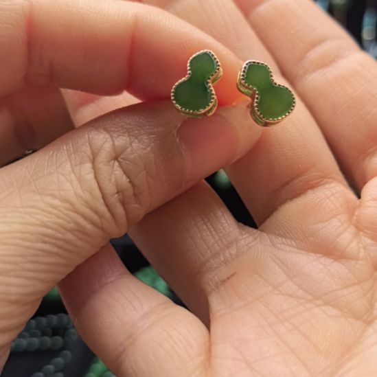 和田玉（碧玉）未镶嵌颈饰耳钉