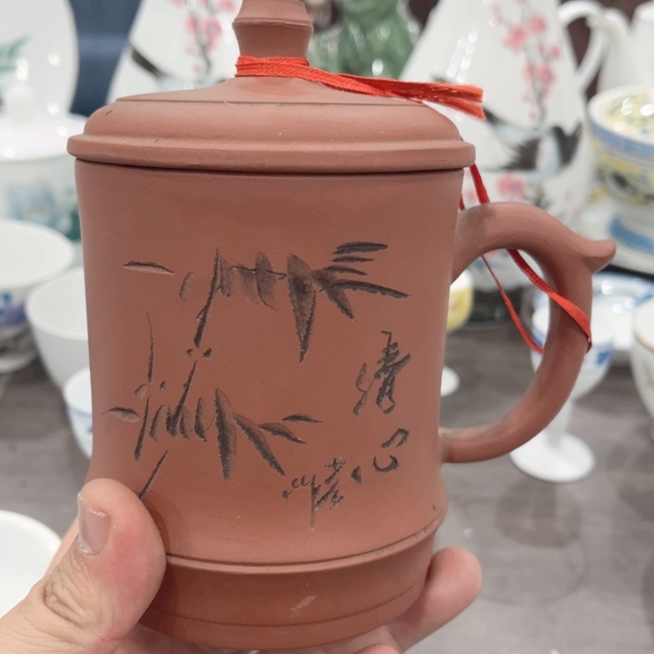 壶釉下五彩的瓷器和瓷器