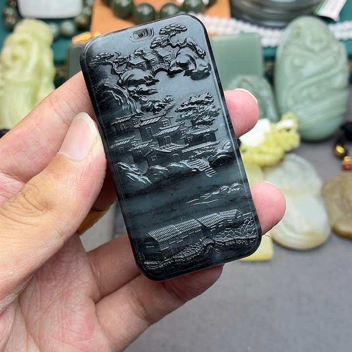 和田玉（糖玉）未镶嵌颈饰